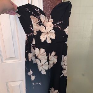 Cute Black floral jumpsuit 🖤